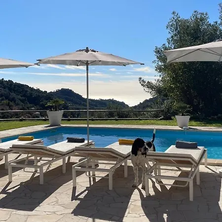 Monti Luxury With Pool Sleeps 6